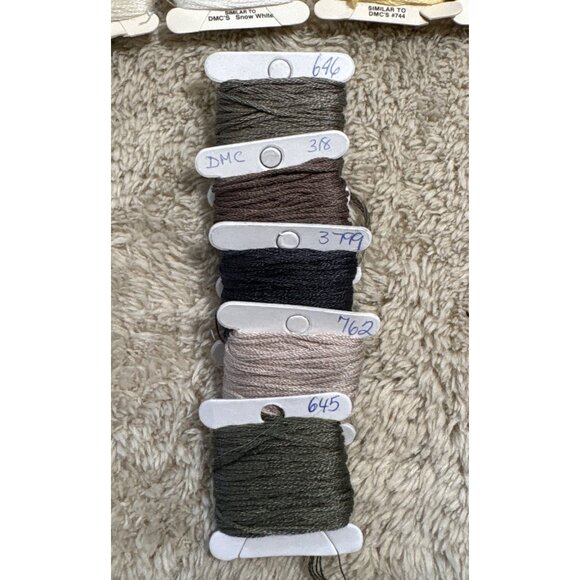 DMC Embroidery Floss Bundle 23 Skeins Various Colors Yellow Brown & White - Picture 6 of 7